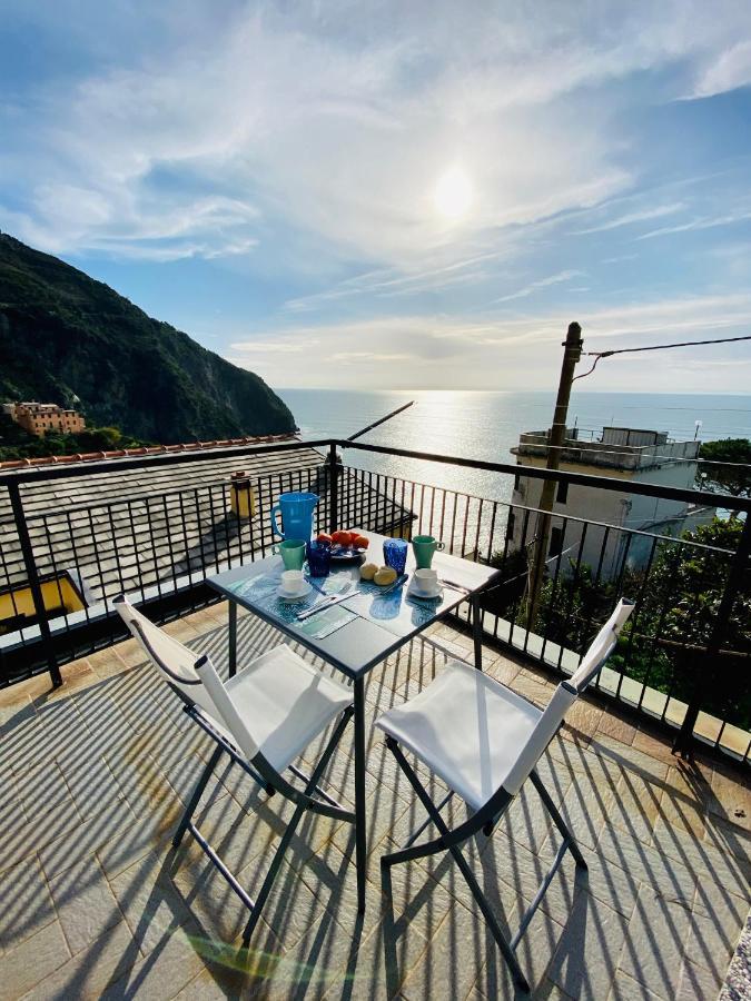 Al Castello Apartment Riomaggiore Bagian luar foto