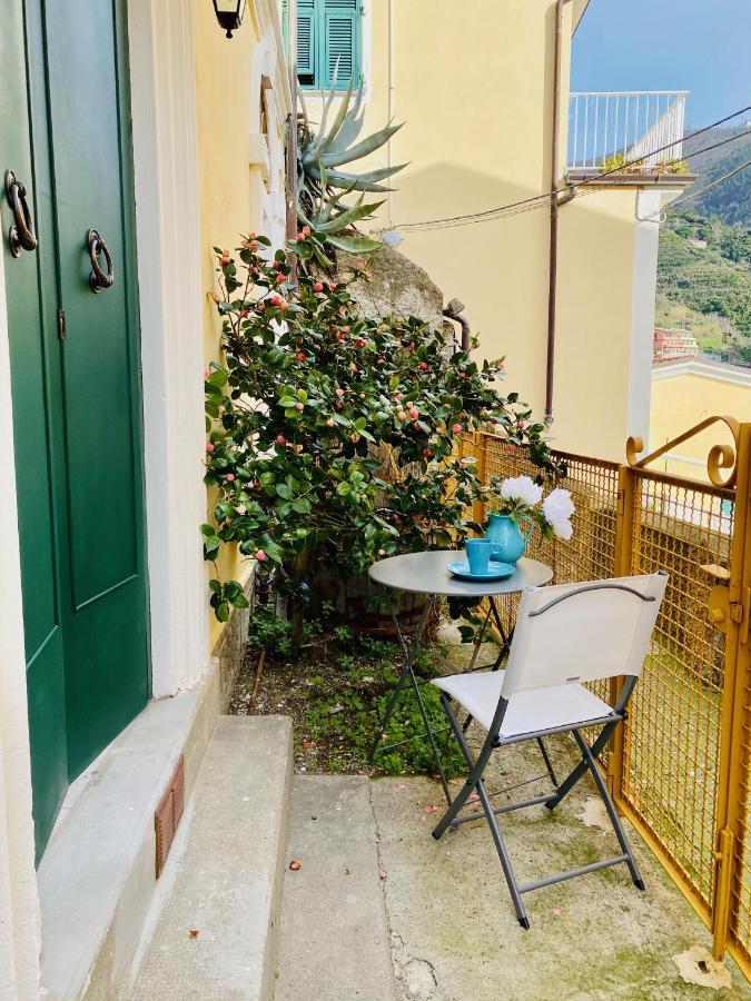 Al Castello Apartment Riomaggiore Bagian luar foto