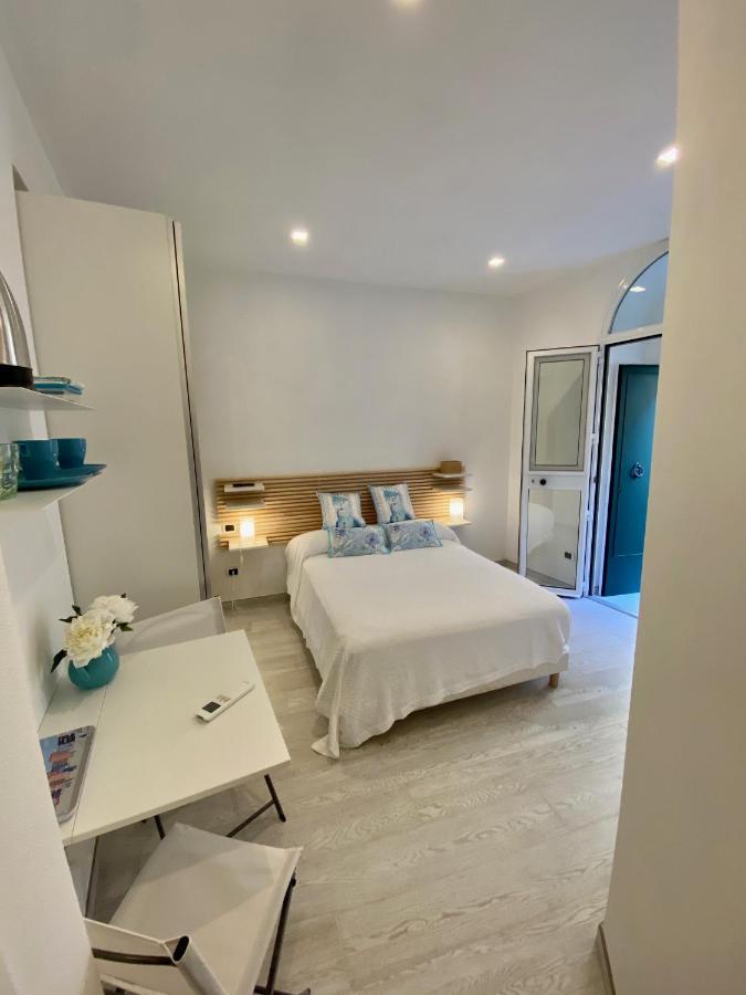 Al Castello Apartment Riomaggiore Bagian luar foto
